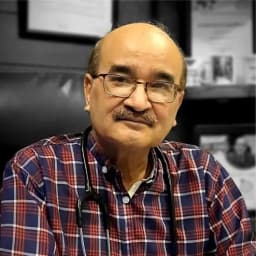 Dr S.A Nadeem logo